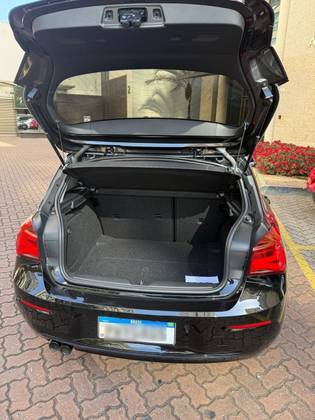 BMW 120i 2.0 16V SPORT ACTIVEFLEX 4P AUTOMÁTICO